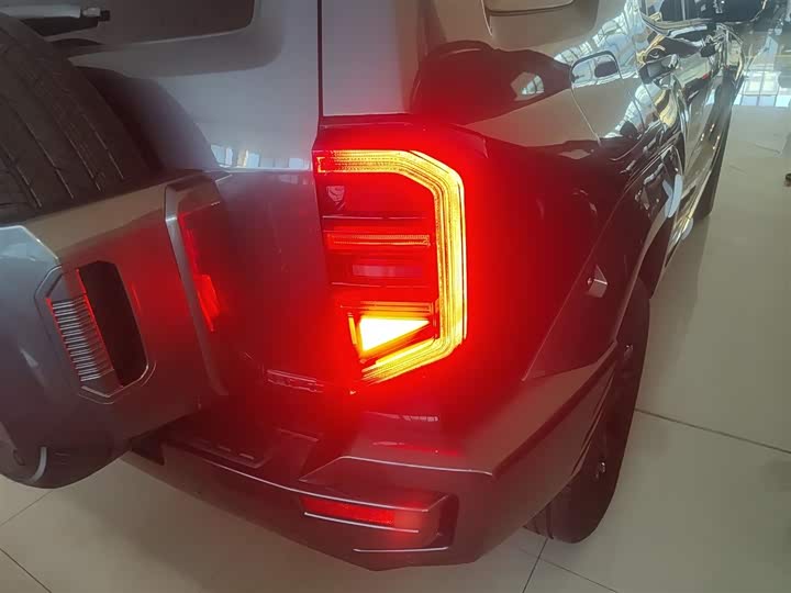 Фото 8 - Tank 400 Hybrid