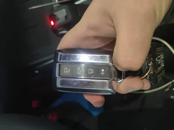 Фото 9 - Tank 400 Hybrid