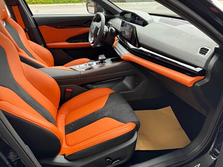 Фото 9 - Changan UNI-V