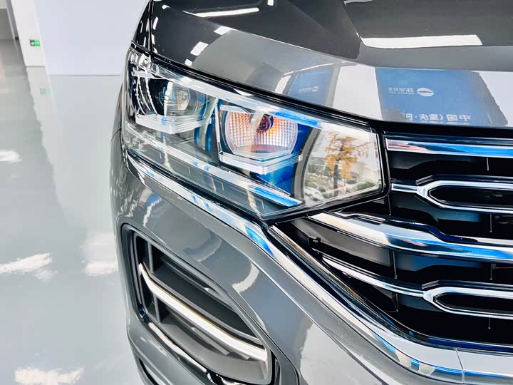 Фото 9 - Volkswagen Tayron