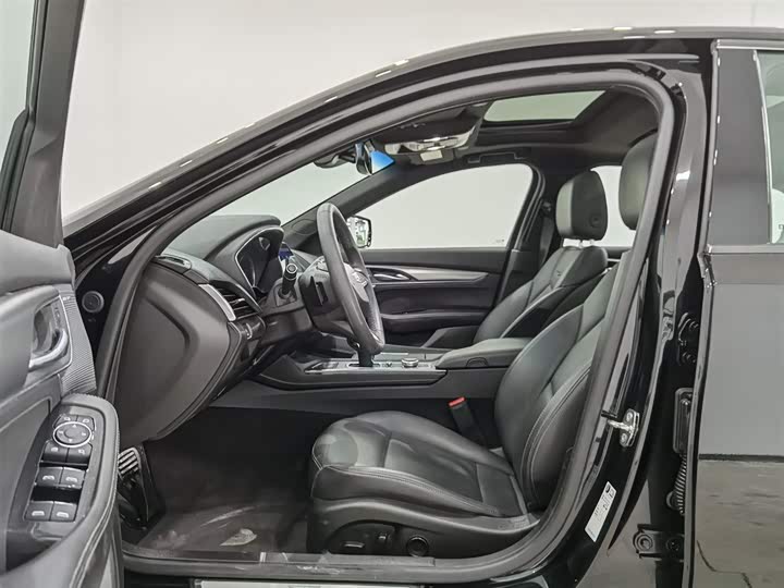 Фото 10 - Cadillac CT5