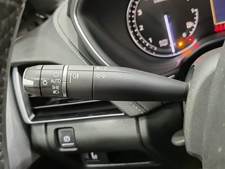 Фото 21 - Cadillac CT5