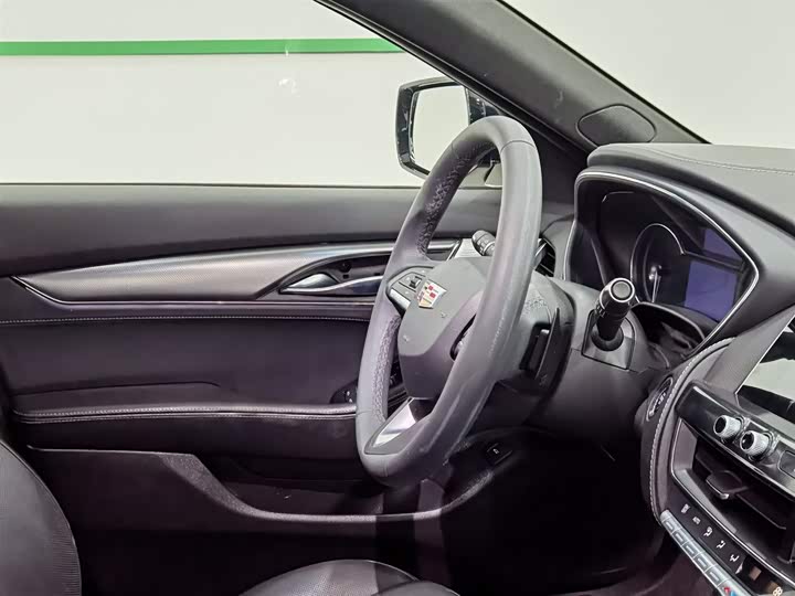 Фото 22 - Cadillac CT5