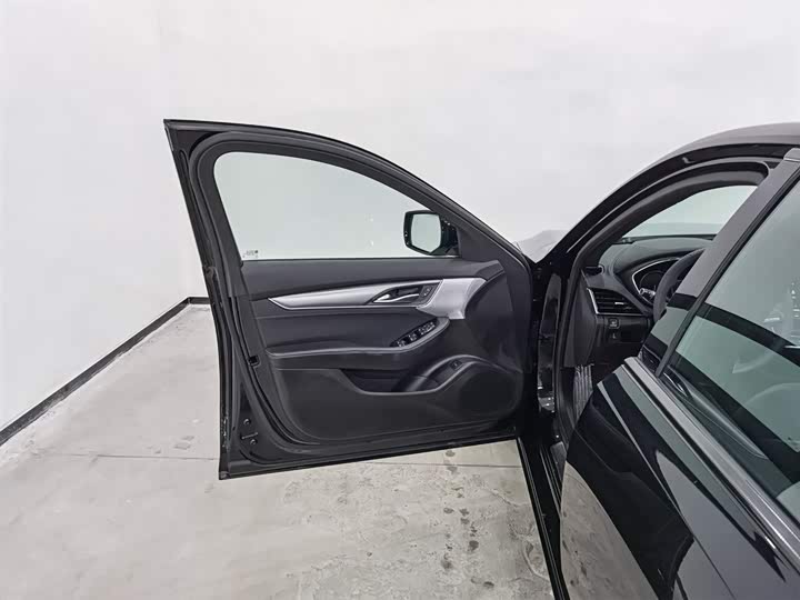 Фото 8 - Cadillac CT5