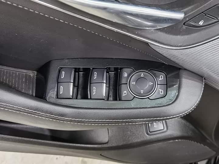 Фото 9 - Cadillac CT5