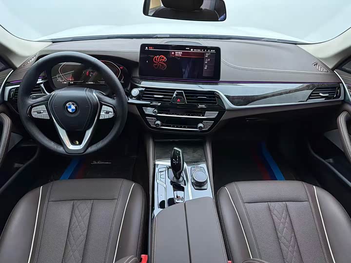 Фото 6 - BMW 5 Series