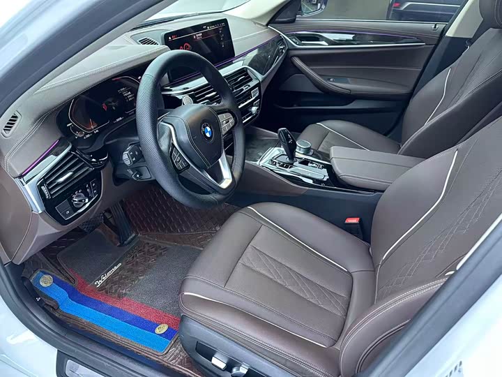 Фото 8 - BMW 5 Series