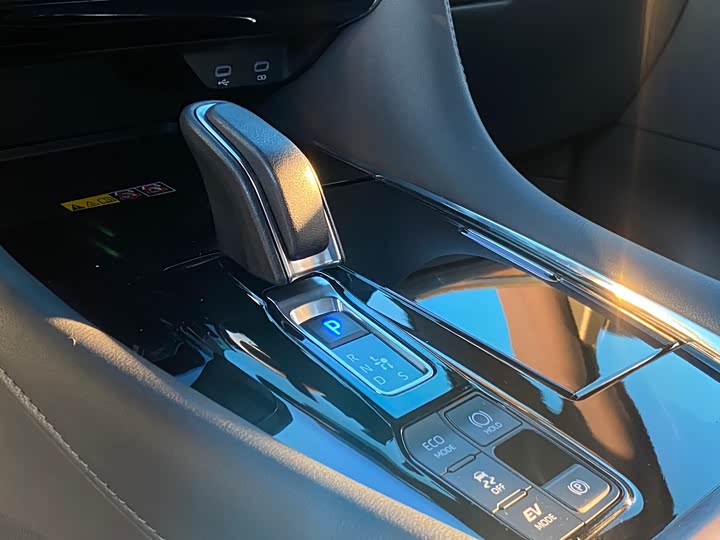 Фото 13 - Toyota Vellfire