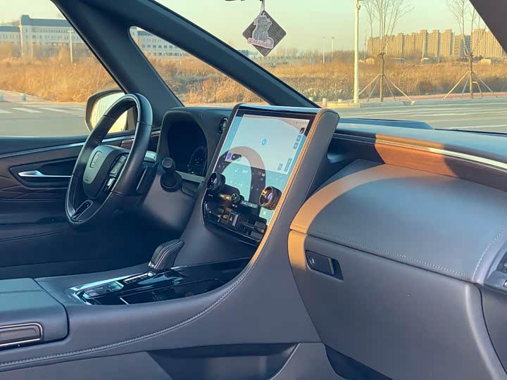 Фото 24 - Toyota Vellfire