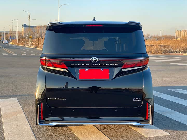 Фото 7 - Toyota Vellfire