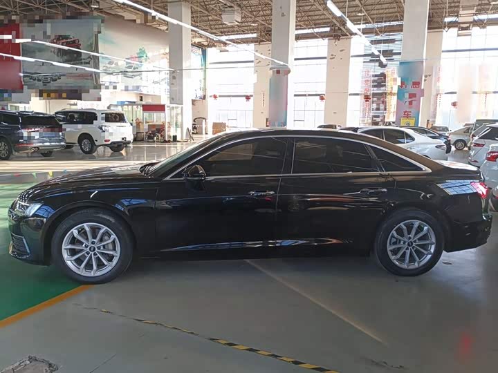 Фото 5 - Audi A6L