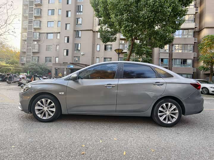 Фото 5 - Chevrolet Monza