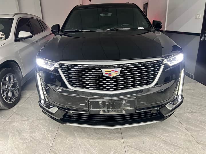 Фото 2 - Cadillac XT6