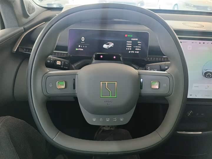 Фото 3 - Zeekr X