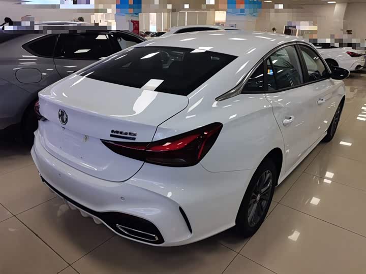 Фото 7 - MG Motor 5