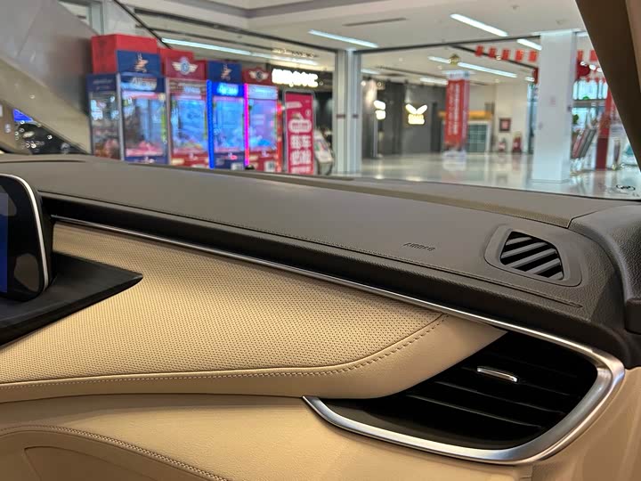 Фото 13 - Buick GL8 ES