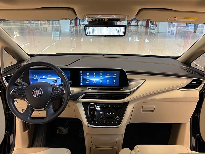 Фото 16 - Buick GL8 ES