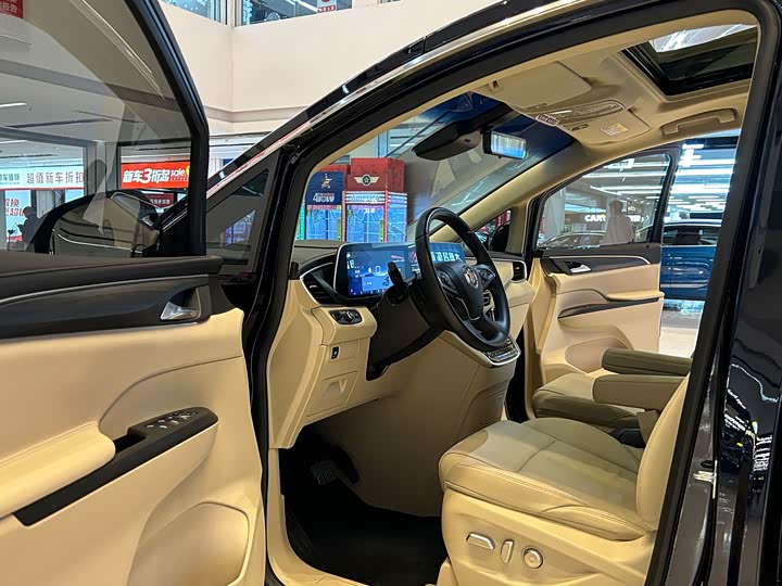 Фото 7 - Buick GL8 ES