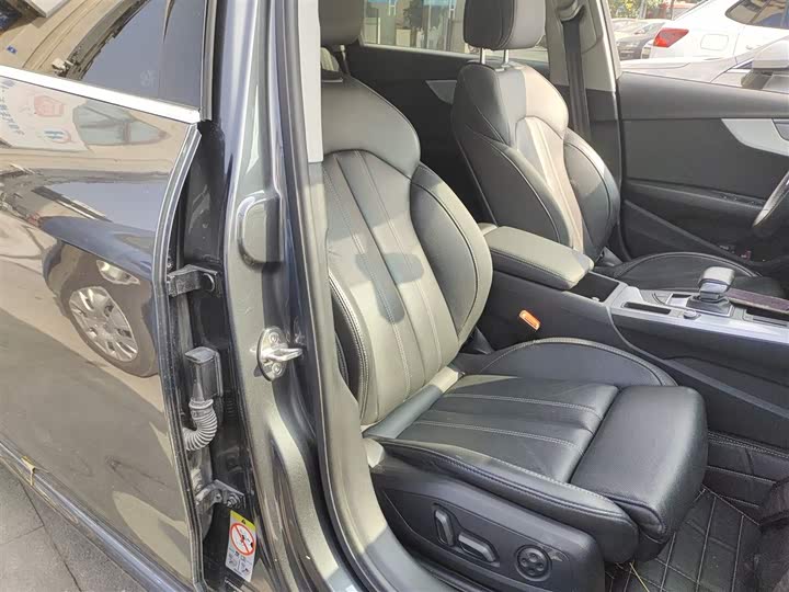 Фото 25 - Audi A4L