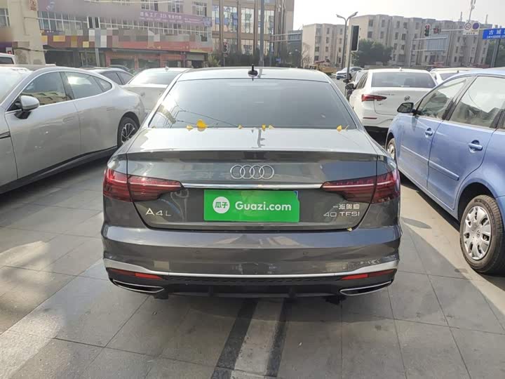 Фото 6 - Audi A4L