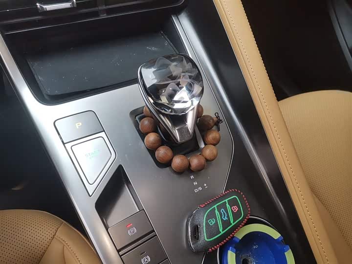 Фото 7 - Roewe RX5