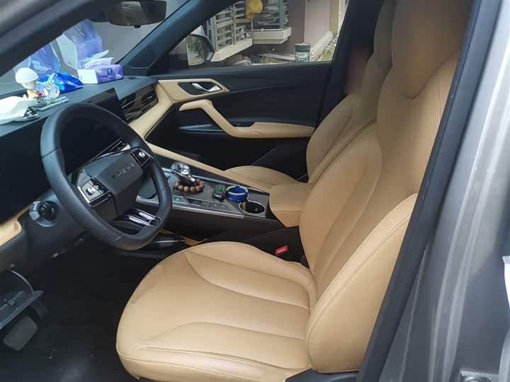 Фото 8 - Roewe RX5