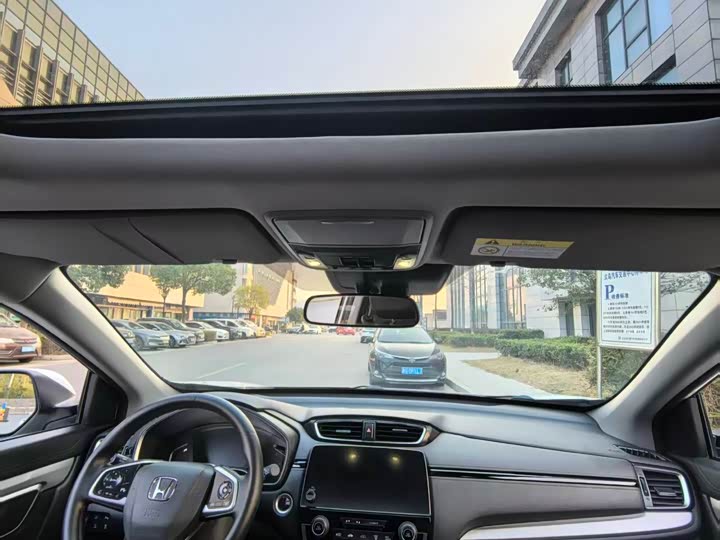 Фото 14 - Honda CR-V