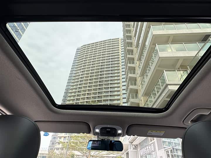 Фото 18 - Hyundai Santa Fe