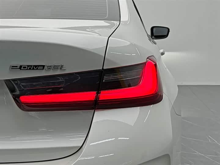 Фото 10 - BMW i3