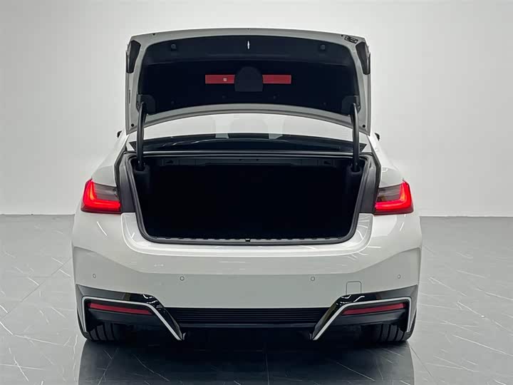 Фото 11 - BMW i3