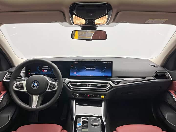 Фото 22 - BMW i3