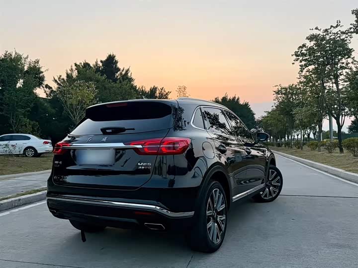 Фото 12 - Hongqi HS5