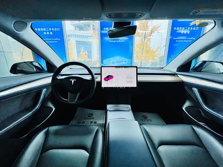 Фото 16 - Tesla Model 3