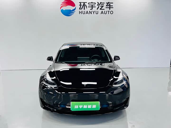 Фото 2 - Tesla Model 3