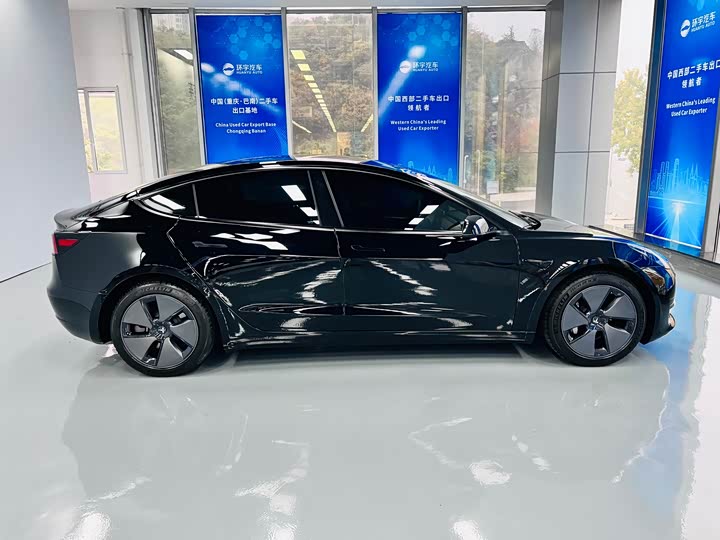 Фото 8 - Tesla Model 3