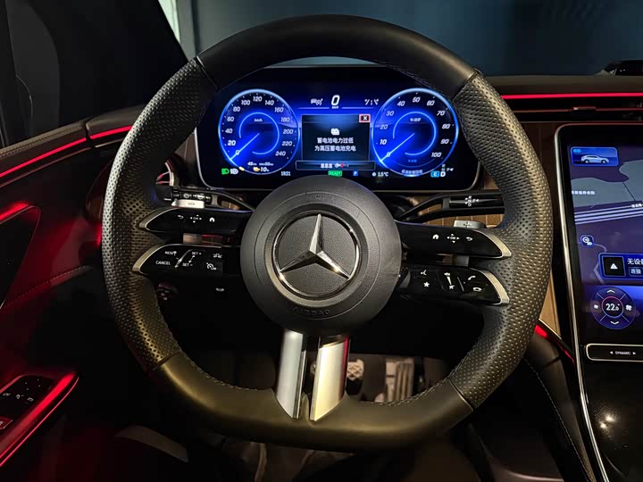 Фото 10 - Mercedes-Benz EQE SUV