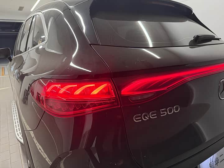 Фото 14 - Mercedes-Benz EQE SUV