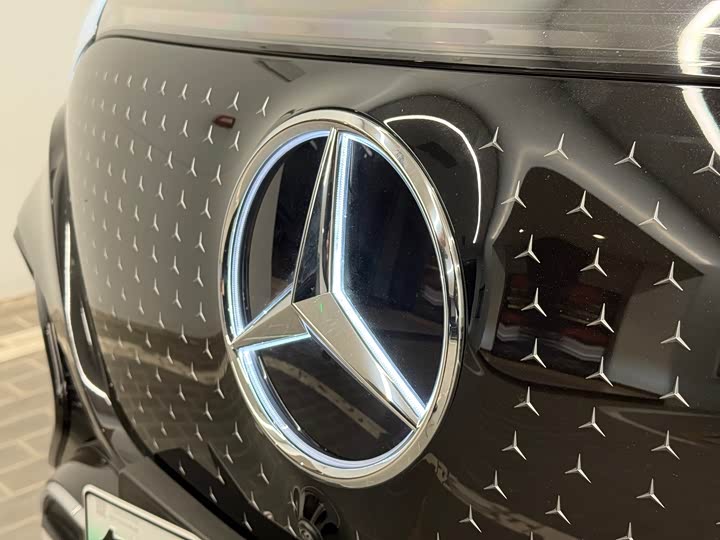 Фото 15 - Mercedes-Benz EQE SUV