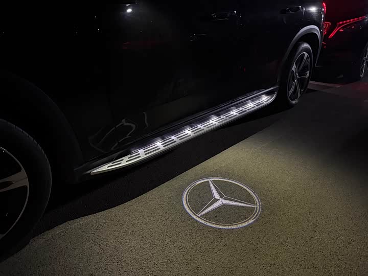 Фото 16 - Mercedes-Benz EQE SUV