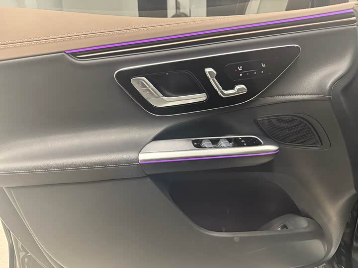 Фото 4 - Mercedes-Benz EQE SUV