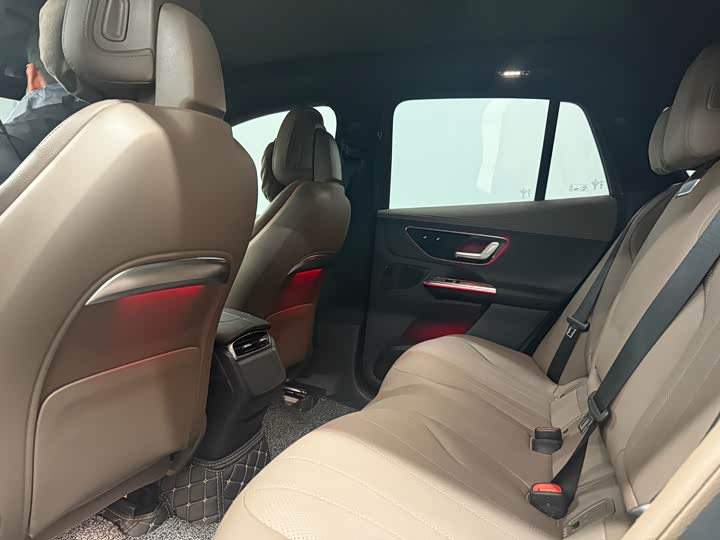 Фото 6 - Mercedes-Benz EQE SUV