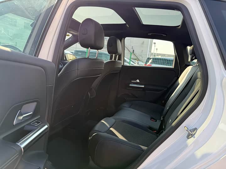 Фото 19 - Mercedes-Benz B-Class