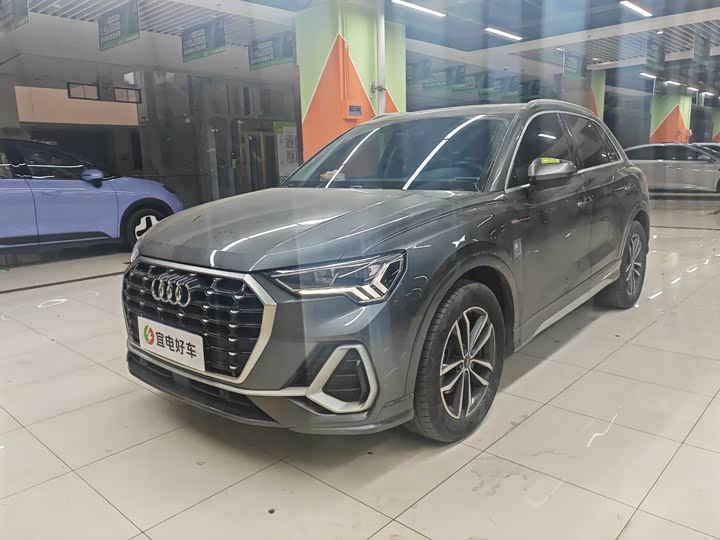 Фото 1 - Audi Q3