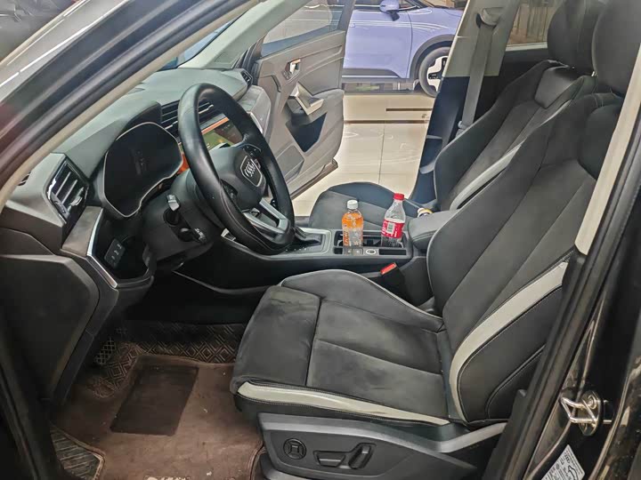 Фото 14 - Audi Q3