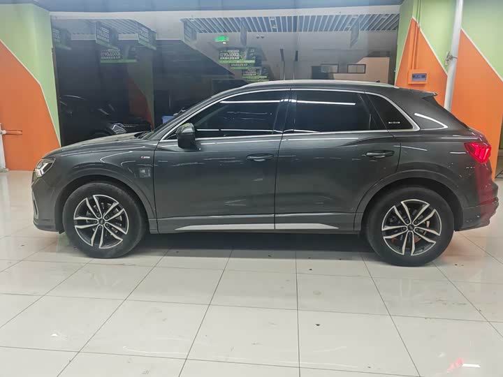 Фото 2 - Audi Q3