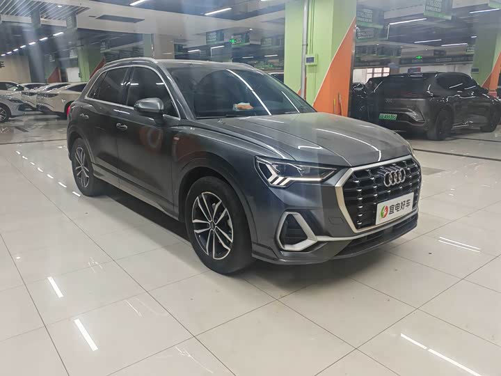 Фото 6 - Audi Q3