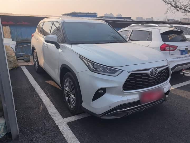 Фото 4 - Toyota Highlander