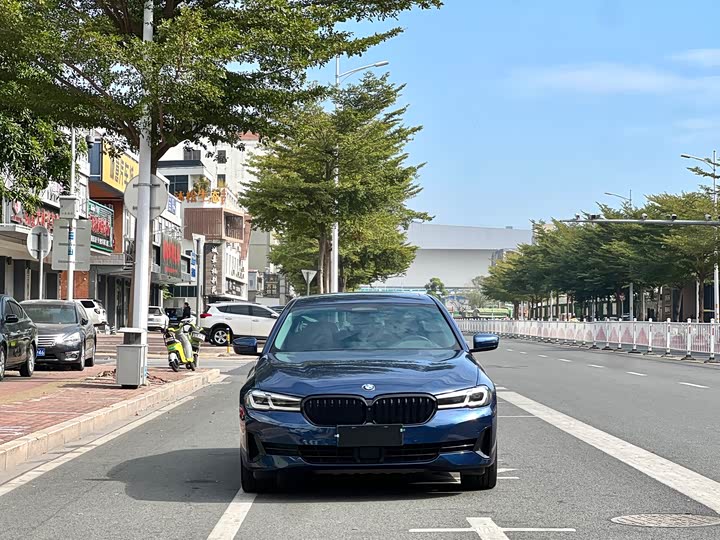 Фото 2 - BMW 5 Series