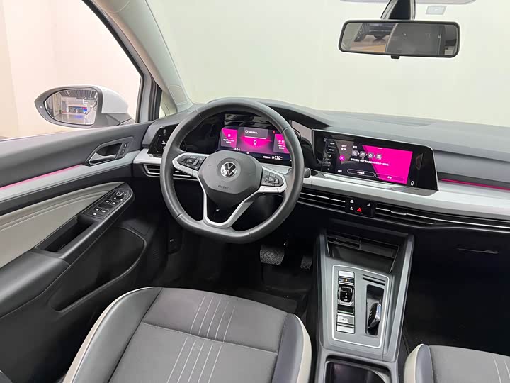 Фото 20 - Volkswagen Golf