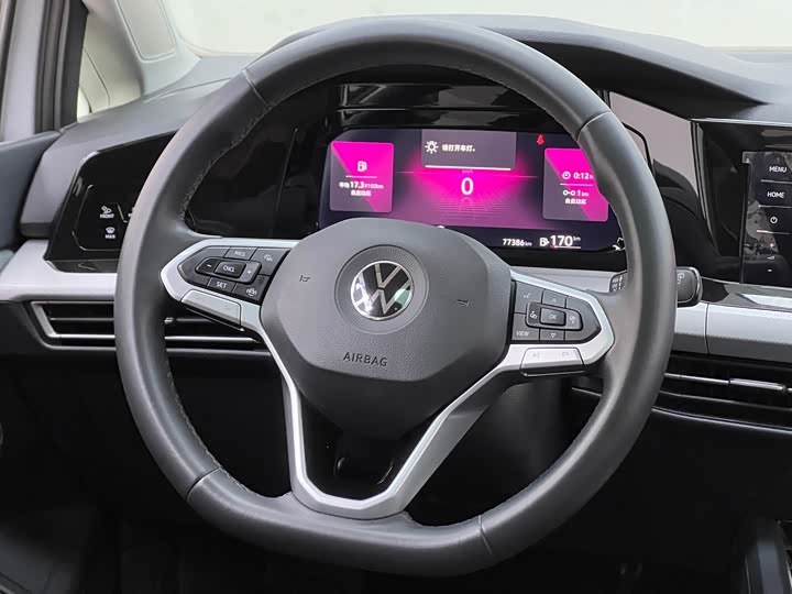 Фото 26 - Volkswagen Golf